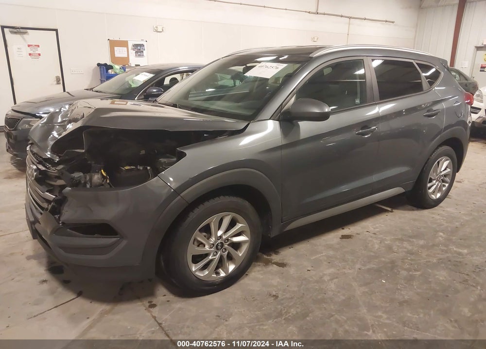 2017 HYUNDAI TUCSON SE VIN: KM8J3CA41HU275875