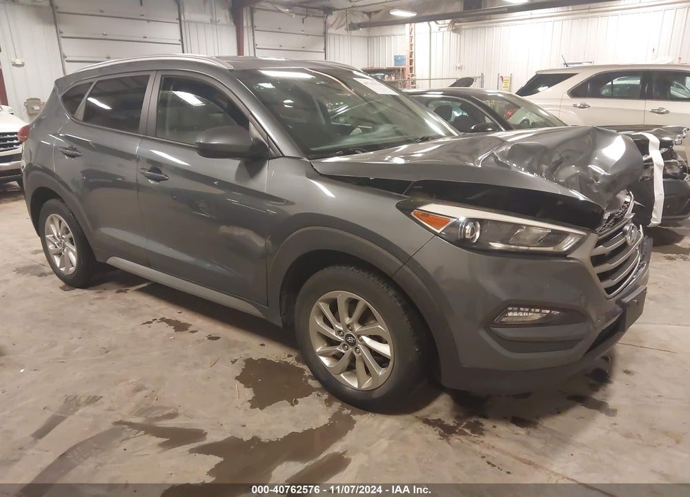 2017 HYUNDAI TUCSON SE VIN: KM8J3CA41HU275875