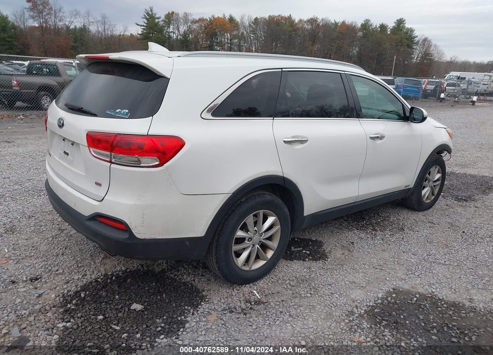 2017 KIA SORENTO 2.4L LX VIN: 5XYPGDA33HG291674