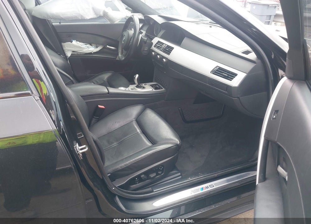2006 BMW M5 VIN: WBSNB93516B584569