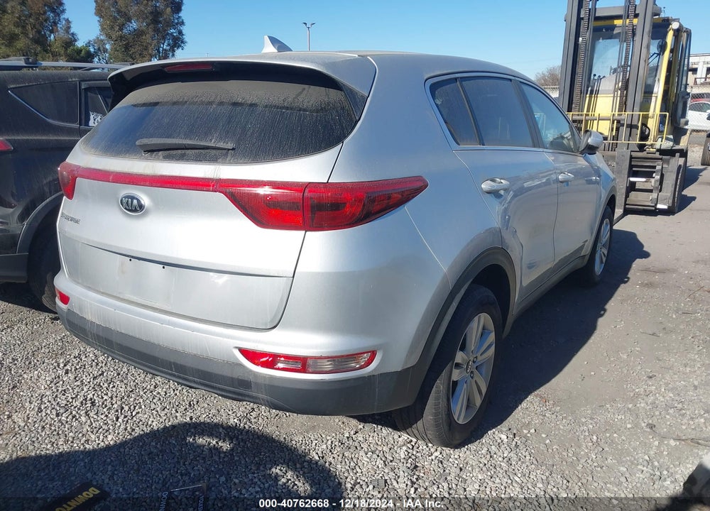 2017 KIA SPORTAGE LX VIN: KNDPMCAC8H7140877