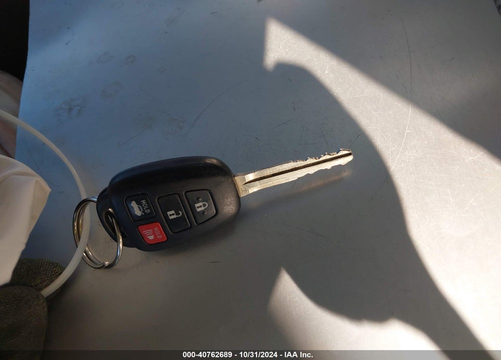 2017 TOYOTA CAMRY SE VIN: 4T1BF1FK6HU628151