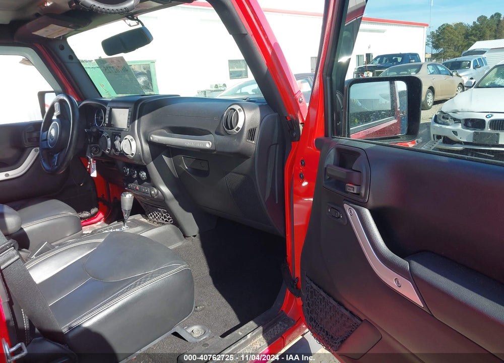 2016 JEEP WRANGLER UNLIMITED SAHARA VIN: 1C4HJWEG3GL228625