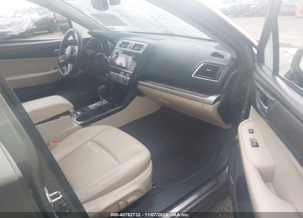 2017 SUBARU OUTBACK 2.5I LIMITED VIN: 4S4BSANC3H3328384
