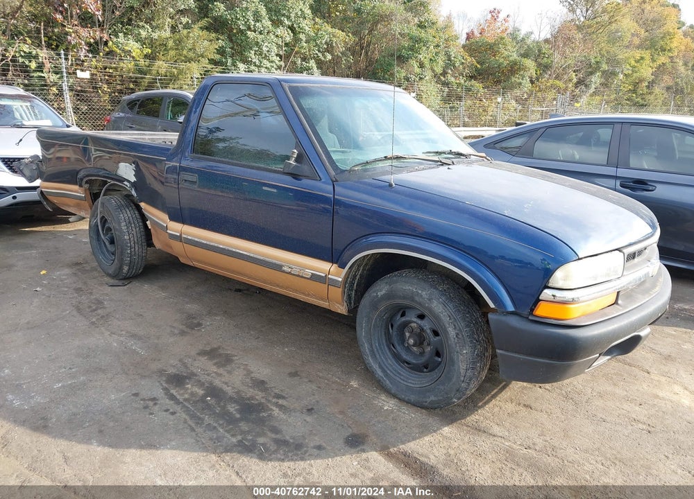 2002 CHEVROLET S-10 VIN: 1GCCS145628137158