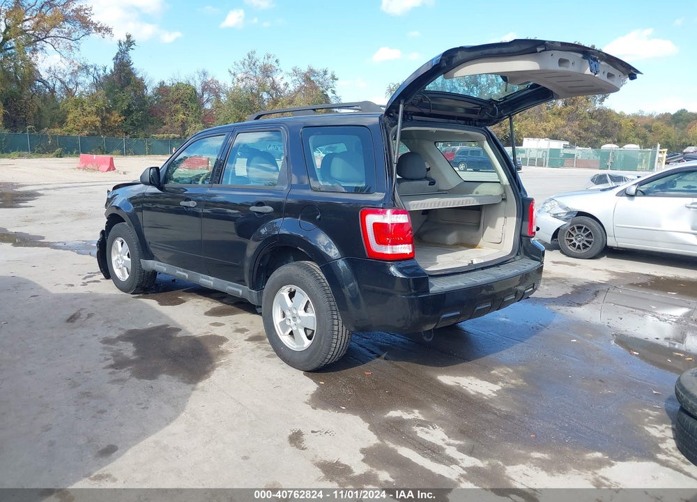 2011 FORD ESCAPE XLS VIN: 1FMCU0C7XBKB44135