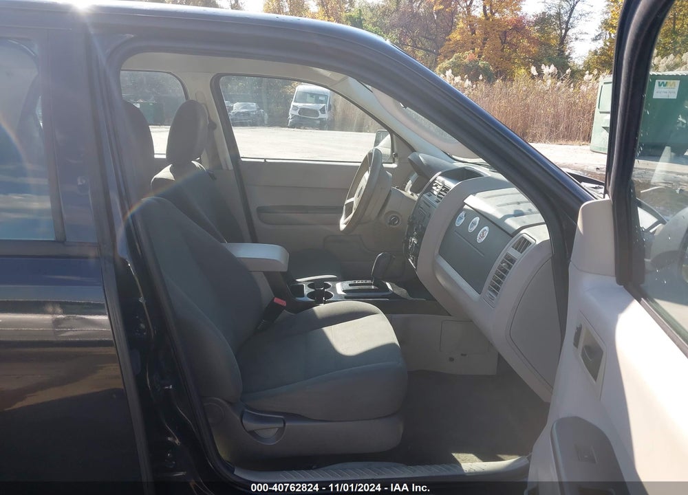 2011 FORD ESCAPE XLS VIN: 1FMCU0C7XBKB44135