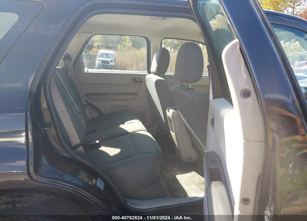 2011 FORD ESCAPE XLS VIN: 1FMCU0C7XBKB44135