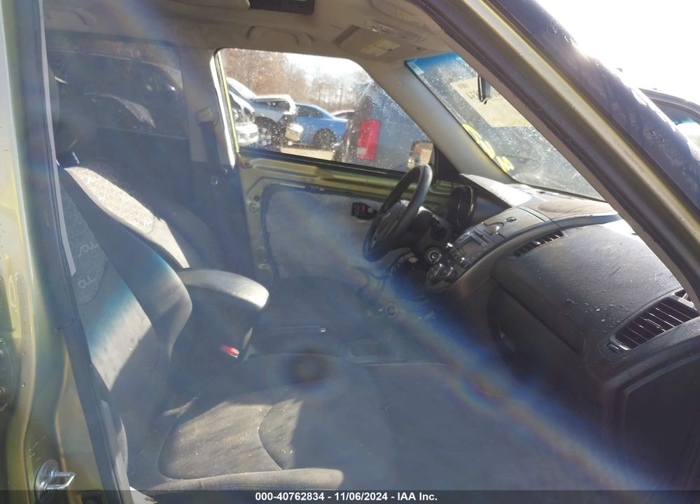 2011 KIA SOUL VIN: KNDJT2A26B7240493
