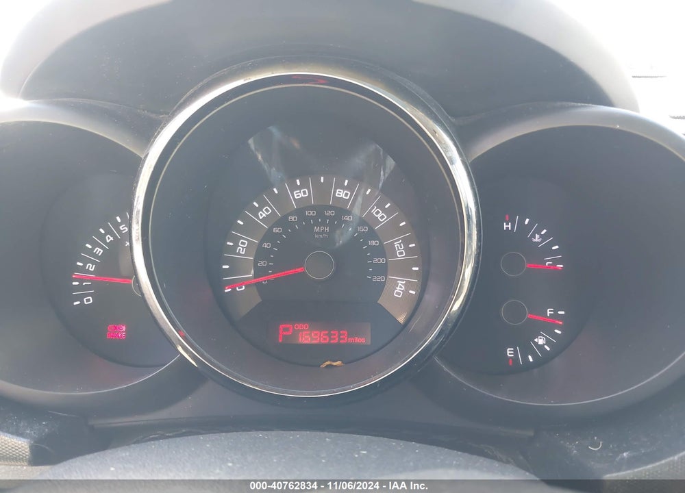 2011 KIA SOUL VIN: KNDJT2A26B7240493