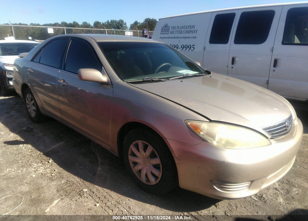 2005 TOYOTA CAMRY LE VIN: 4T1BE30K55U075611