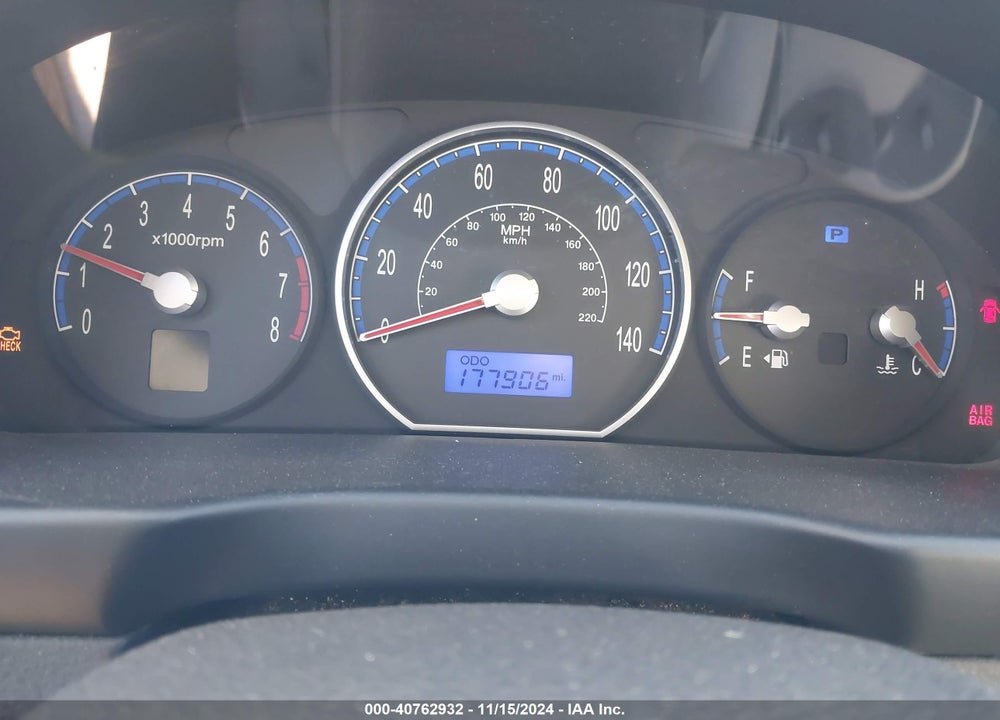 2008 HYUNDAI SANTA FE GLS VIN: 5NMSG13D08H223918