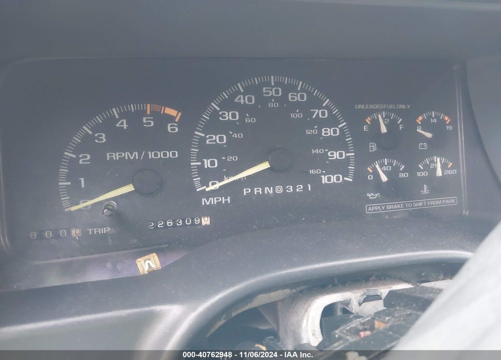 1996 GMC SIERRA C1500 VIN: 2GTEC19W7T1542974