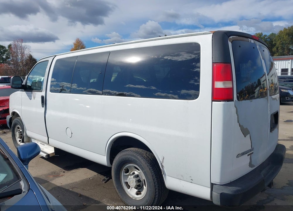 2009 CHEVROLET EXPRESS 2500 LS VIN: 1GAGG25K691146855