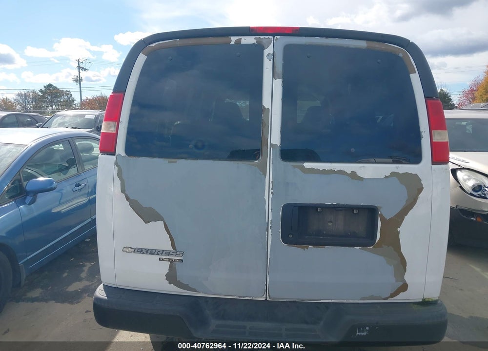 2009 CHEVROLET EXPRESS 2500 LS VIN: 1GAGG25K691146855
