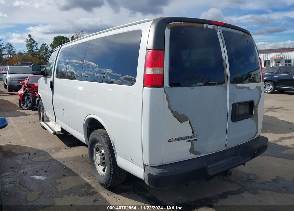 2009 CHEVROLET EXPRESS 2500 LS VIN: 1GAGG25K691146855