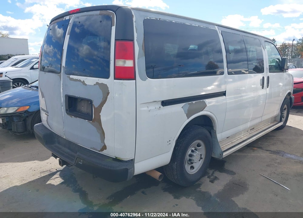 2009 CHEVROLET EXPRESS 2500 LS VIN: 1GAGG25K691146855