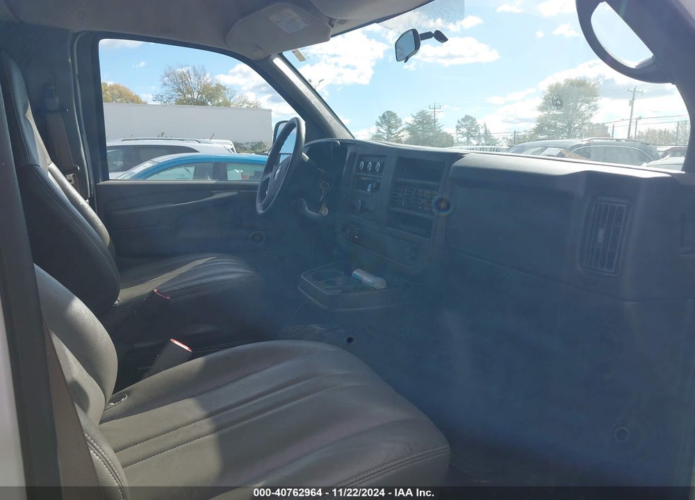 2009 CHEVROLET EXPRESS 2500 LS VIN: 1GAGG25K691146855