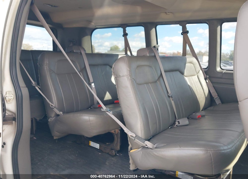 2009 CHEVROLET EXPRESS 2500 LS VIN: 1GAGG25K691146855