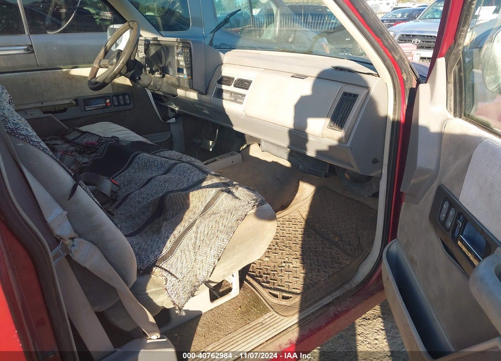 1991 CHEVROLET GMT-400 K2500 VIN: 2GCFK24K8M1108601