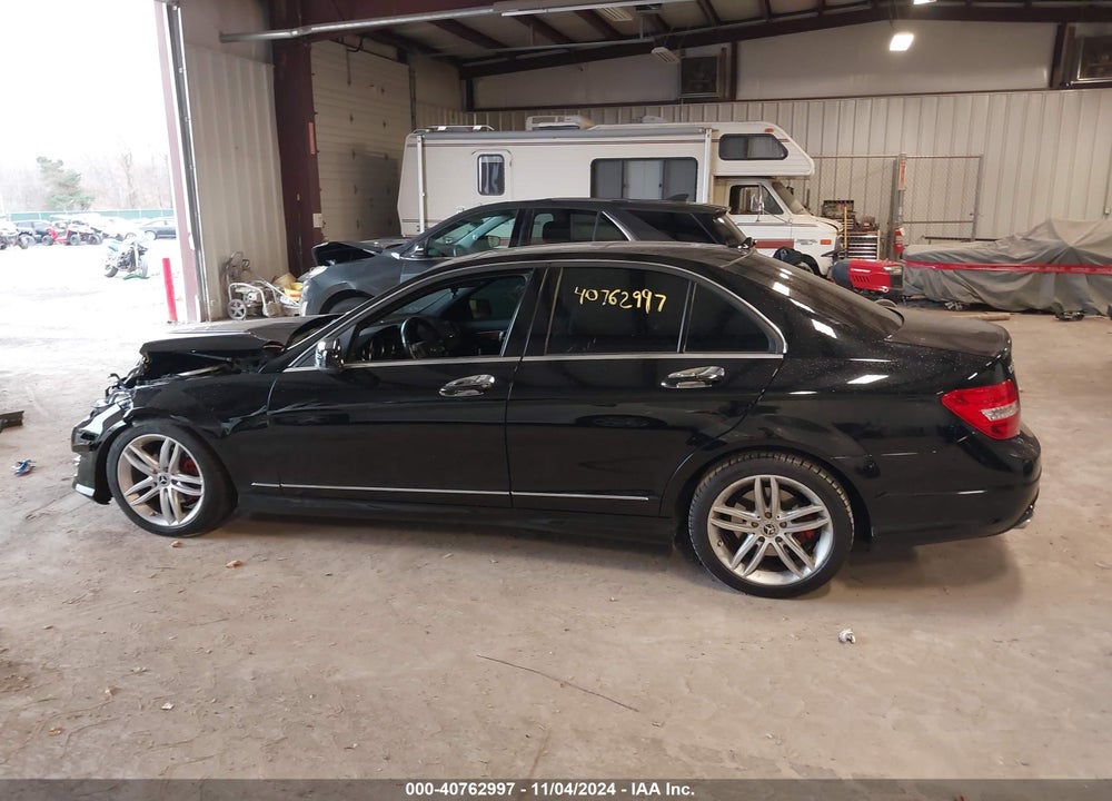 2012 MERCEDES-BENZ C 300 LUXURY 4MATIC/SPORT 4MATIC VIN: WDDGF8BB8CA643758