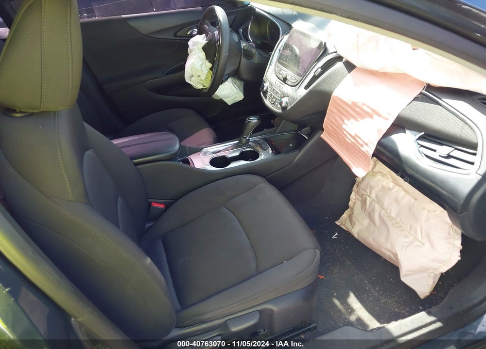 2019 CHEVROLET MALIBU VIN: 1G1ZD5ST0KF153583
