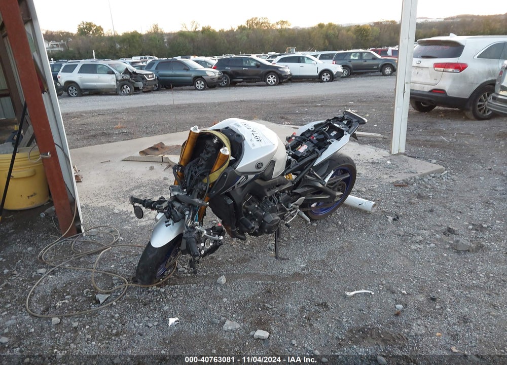 2015 YAMAHA FZ09 VIN: JYARN33E6FA008443