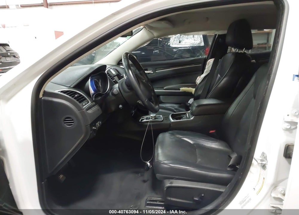 2015 CHRYSLER 300C VIN: 2C3CCAET2FH763434