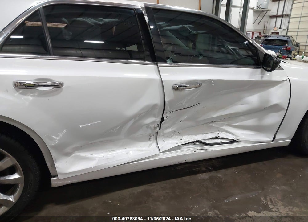 2015 CHRYSLER 300C VIN: 2C3CCAET2FH763434