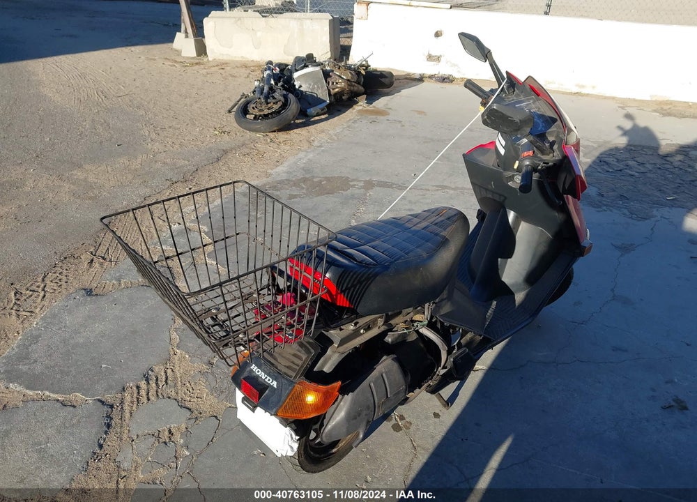 2004 HONDA CH80 VIN: 3H1HF03164D900163