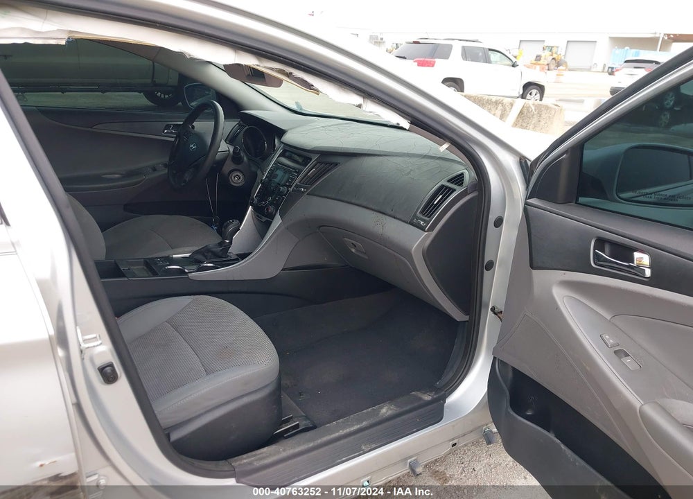 2013 HYUNDAI SONATA GLS VIN: 5NPEB4AC8DH733521