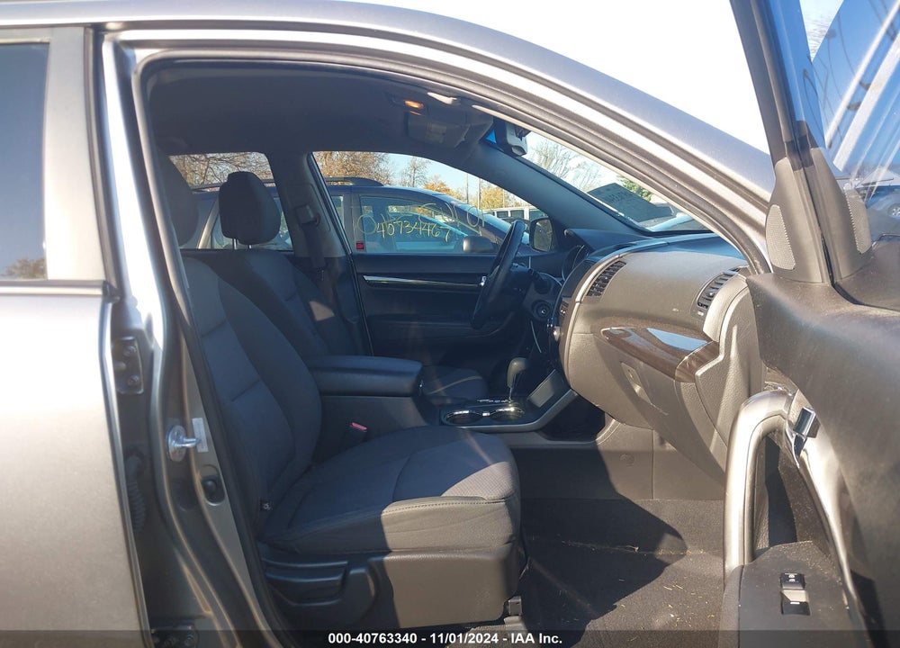 2012 KIA SORENTO LX VIN: 5XYKT3A66CG214056