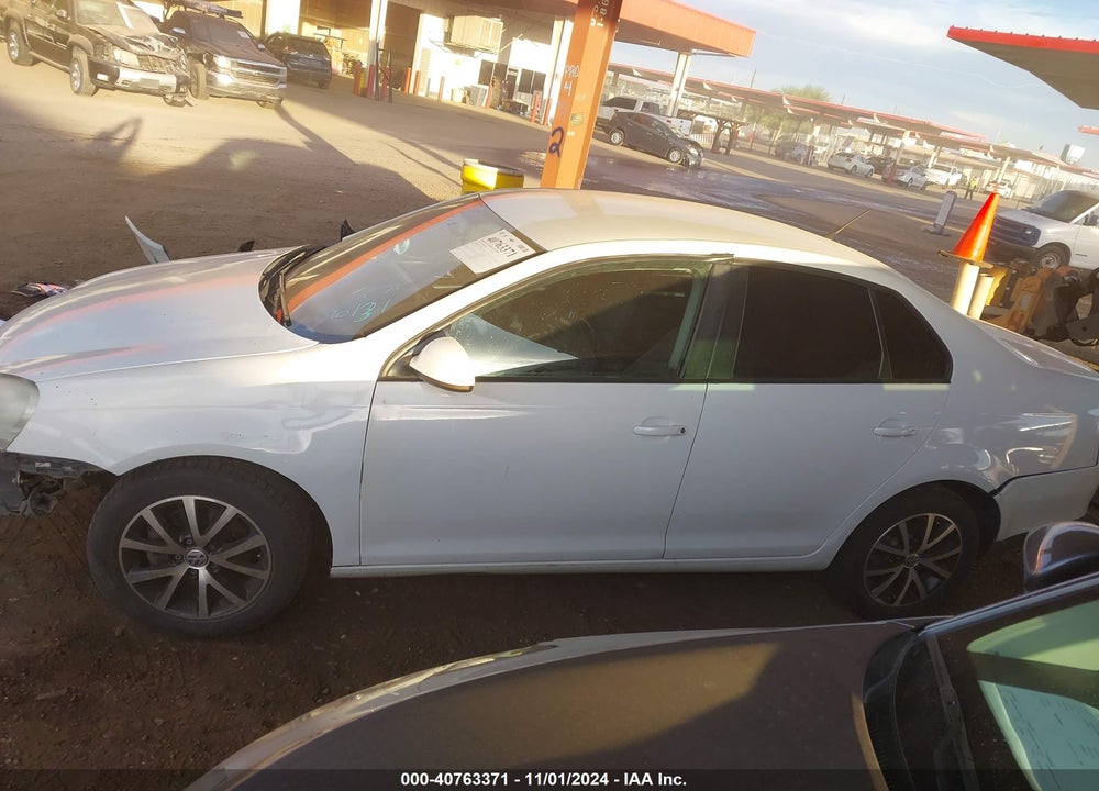 2010 VOLKSWAGEN JETTA S VIN: 3VWJZ7AJ7AM079415
