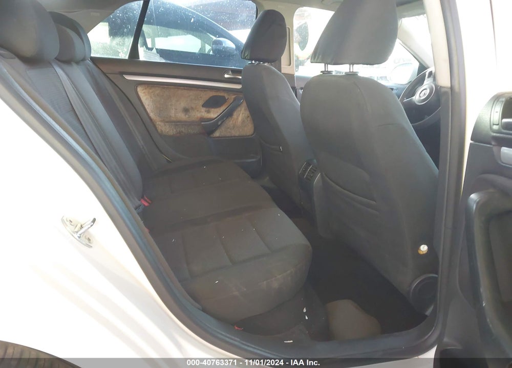 2010 VOLKSWAGEN JETTA S VIN: 3VWJZ7AJ7AM079415