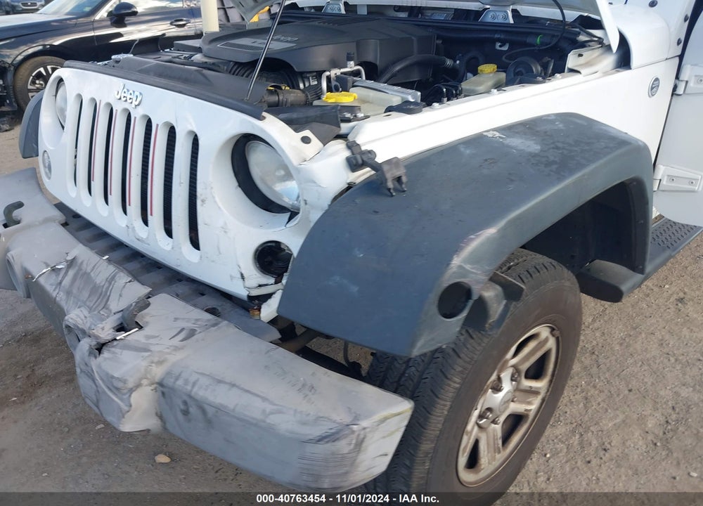 2014 JEEP WRANGLER UNLIMITED SPORT VIN: 1C4BJWDG7EL309695