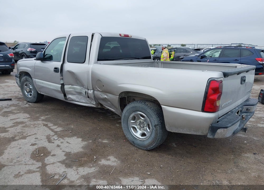 2004 CHEVROLET SILVERADO 1500 LS VIN: 2GCEC19T941395922