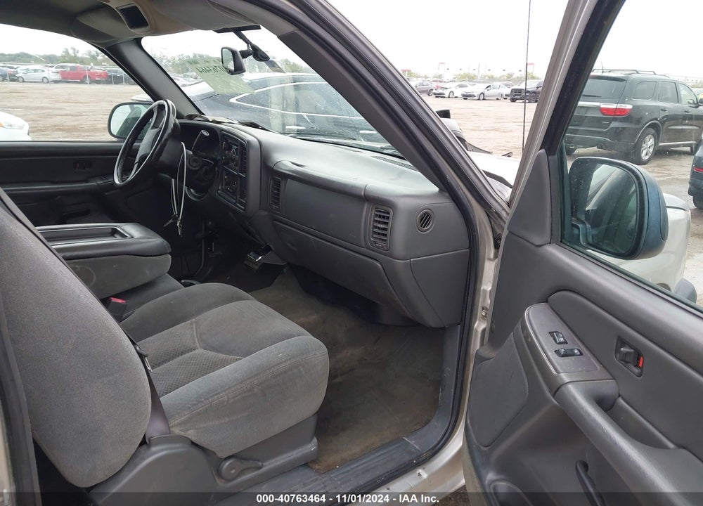 2004 CHEVROLET SILVERADO 1500 LS VIN: 2GCEC19T941395922