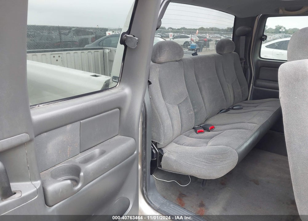 2004 CHEVROLET SILVERADO 1500 LS VIN: 2GCEC19T941395922