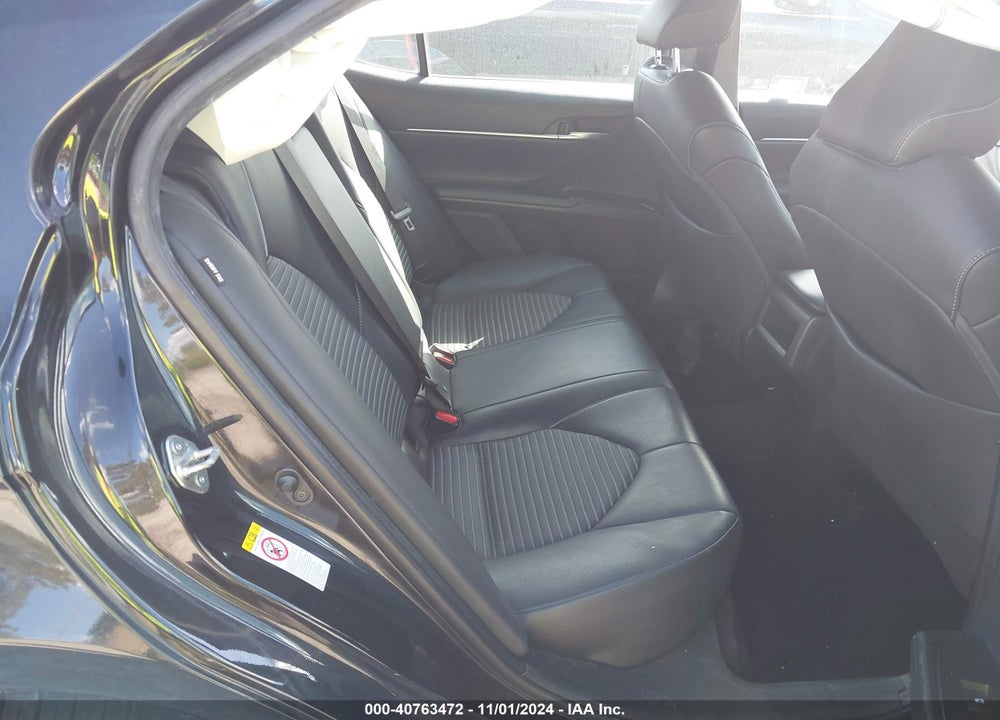 2018 TOYOTA CAMRY SE VIN: 4T1B11HK3JU073242