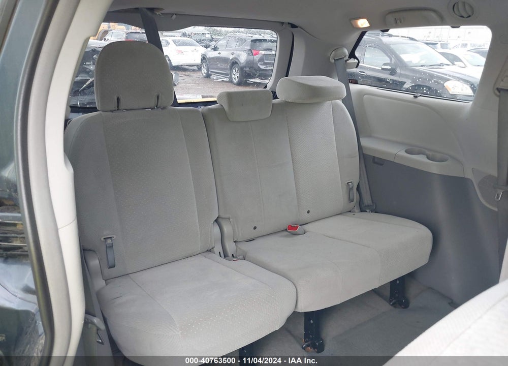 2014 TOYOTA SIENNA LE V6 8 PASSENGER VIN: 5TDKK3DC7ES499859