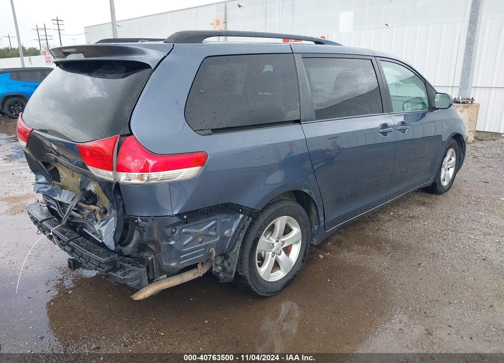 2014 TOYOTA SIENNA LE V6 8 PASSENGER VIN: 5TDKK3DC7ES499859