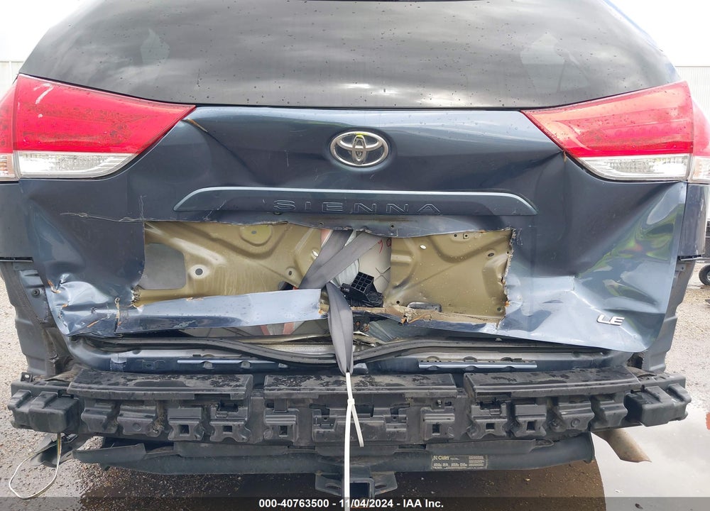2014 TOYOTA SIENNA LE V6 8 PASSENGER VIN: 5TDKK3DC7ES499859