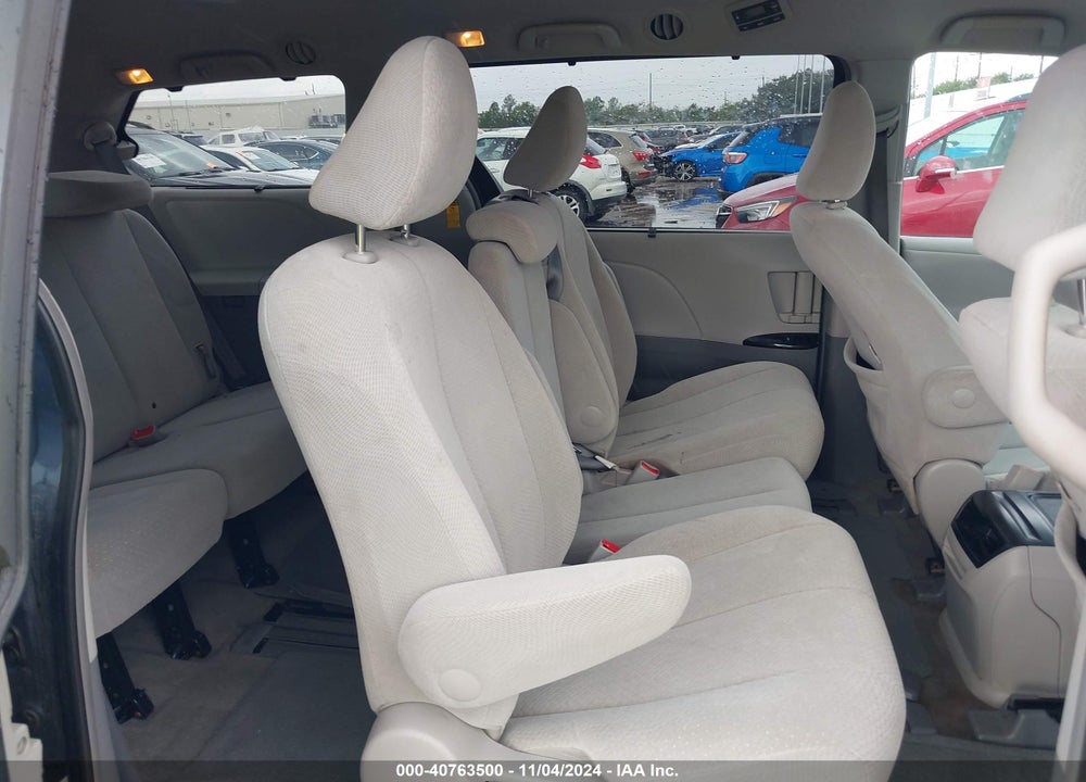 2014 TOYOTA SIENNA LE V6 8 PASSENGER VIN: 5TDKK3DC7ES499859