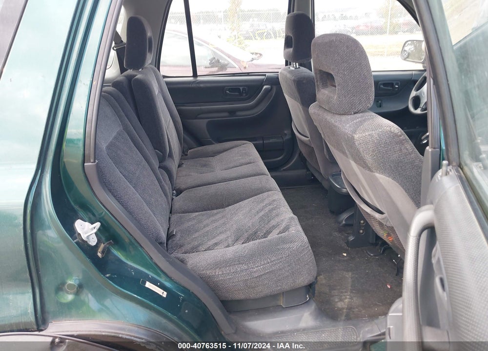 2000 HONDA CR-V LX VIN: JHLRD2840YC001628
