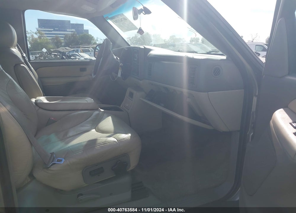 2002 GMC YUKON XL 1500 SLT VIN: 3GKEC16T32G357647