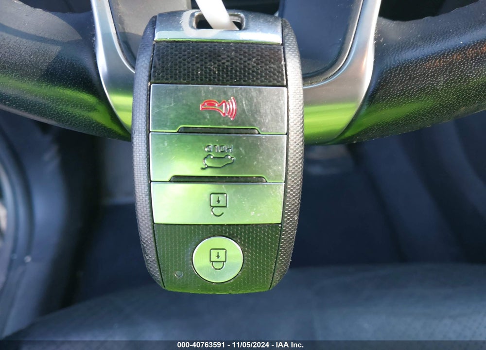 2017 KIA SORENTO 3.3L EX VIN: 5XYPH4A59HG202026