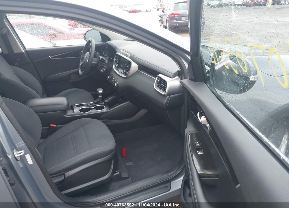 2020 KIA SORENTO 3.3L LX VIN: 5XYPGDA5XLG617819
