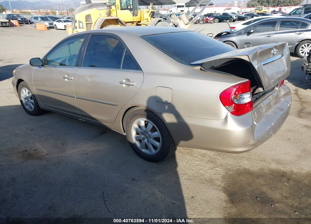 2003 TOYOTA CAMRY XLE VIN: JTDBE32K730147155