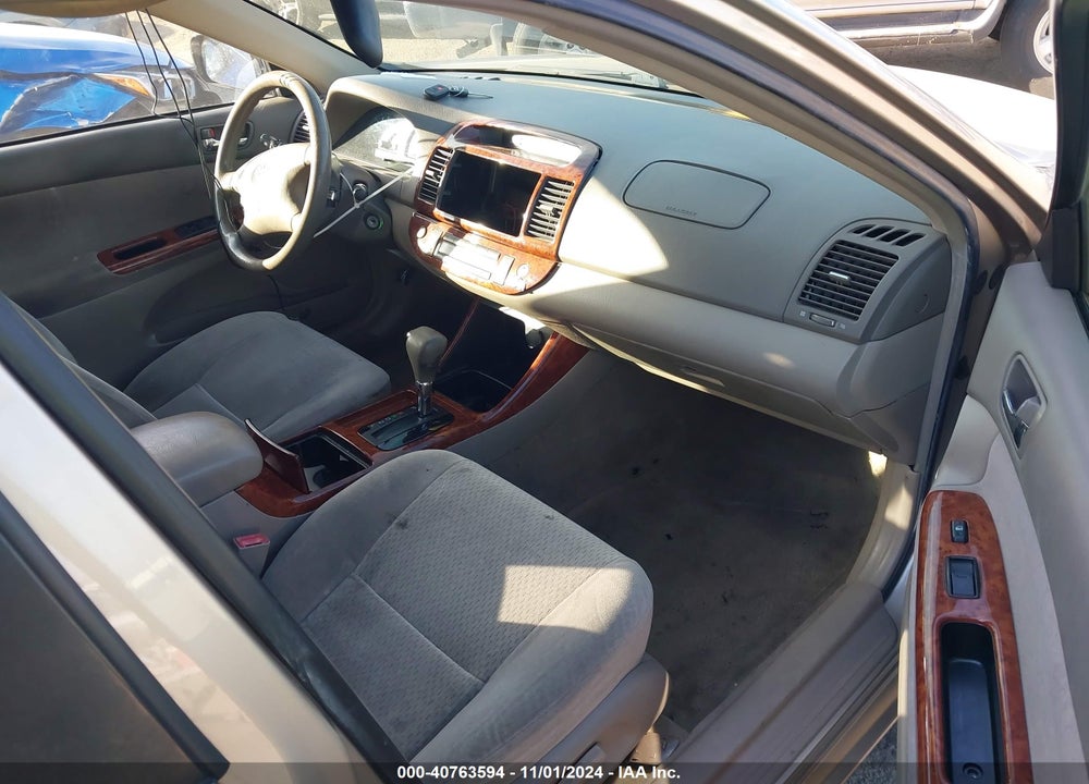 2003 TOYOTA CAMRY XLE VIN: JTDBE32K730147155