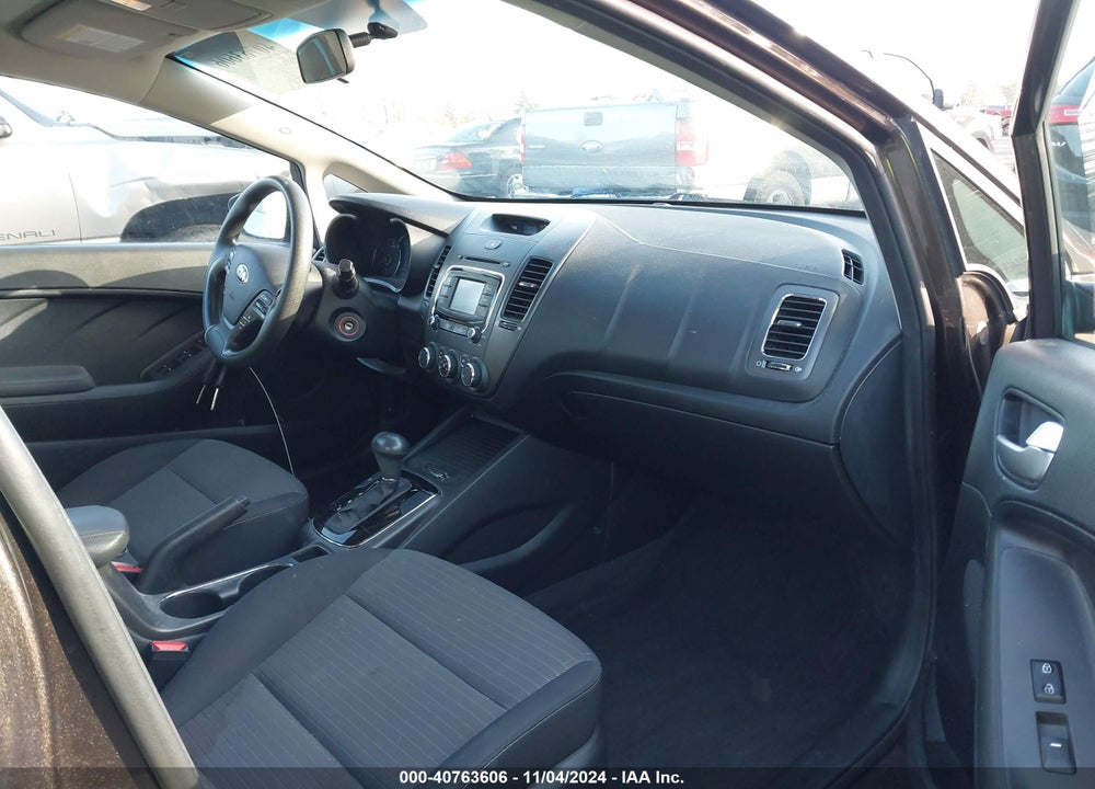 2017 KIA FORTE LX VIN: 3KPFL4A70HE072422